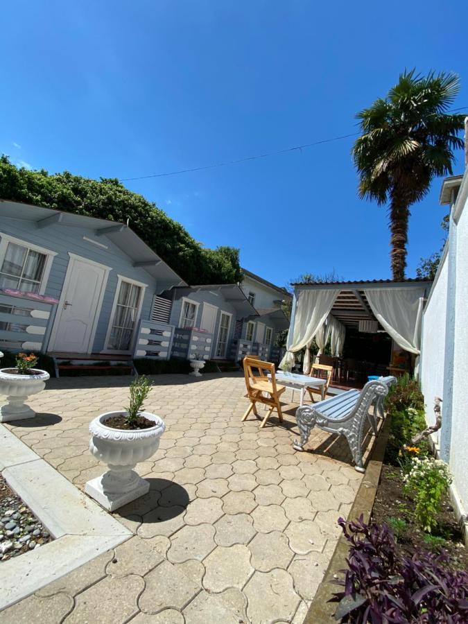 Эко Домики У Моря В Гаграх Gagra Exteriör bild